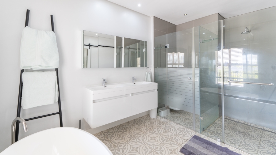 4 Bedroom Property for Sale in Val De Vie Estate Western Cape